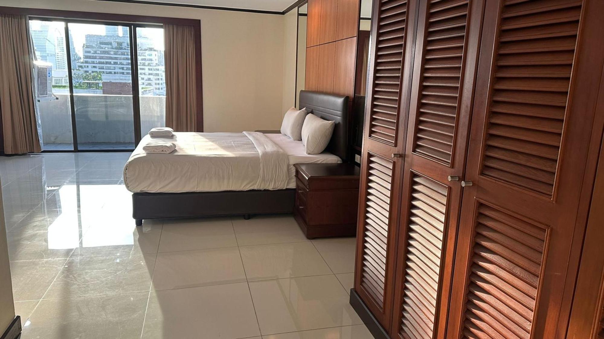 Omni Tower Cozy Apartments By Direct Rooms Bangkok Exterior photo