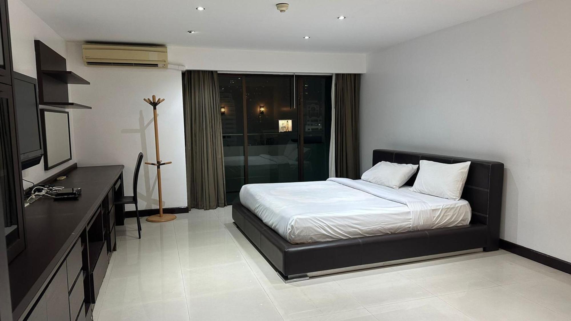 Omni Tower Cozy Apartments By Direct Rooms Bangkok Exterior photo