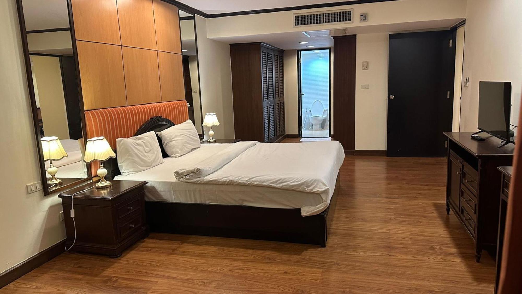 Omni Tower Cozy Apartments By Direct Rooms Bangkok Exterior photo