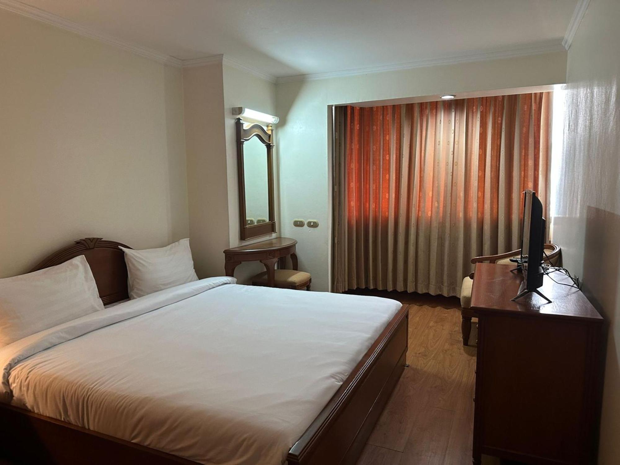 Omni Tower Cozy Apartments By Direct Rooms Bangkok Exterior photo