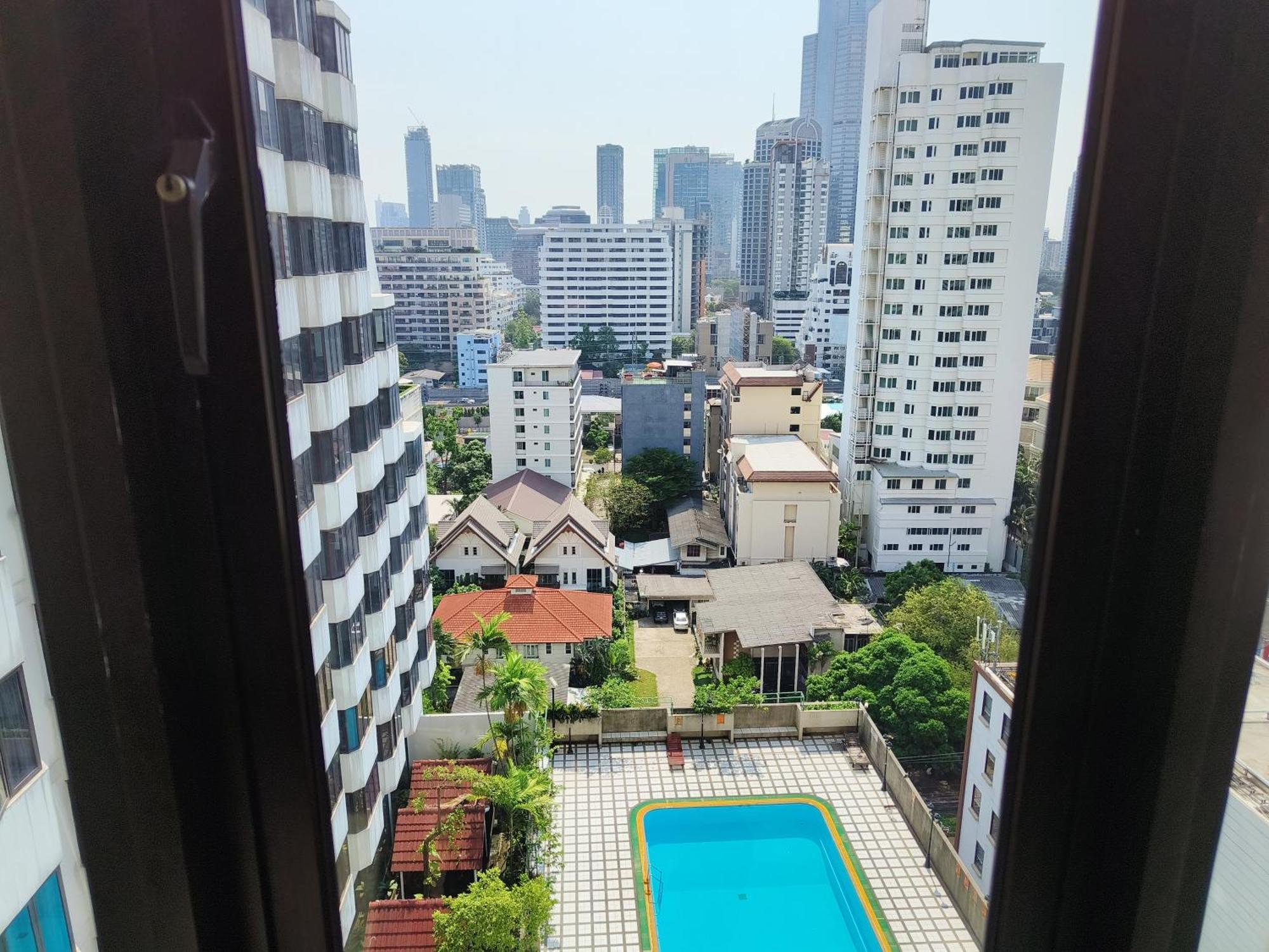 Omni Tower Cozy Apartments By Direct Rooms Bangkok Exterior photo