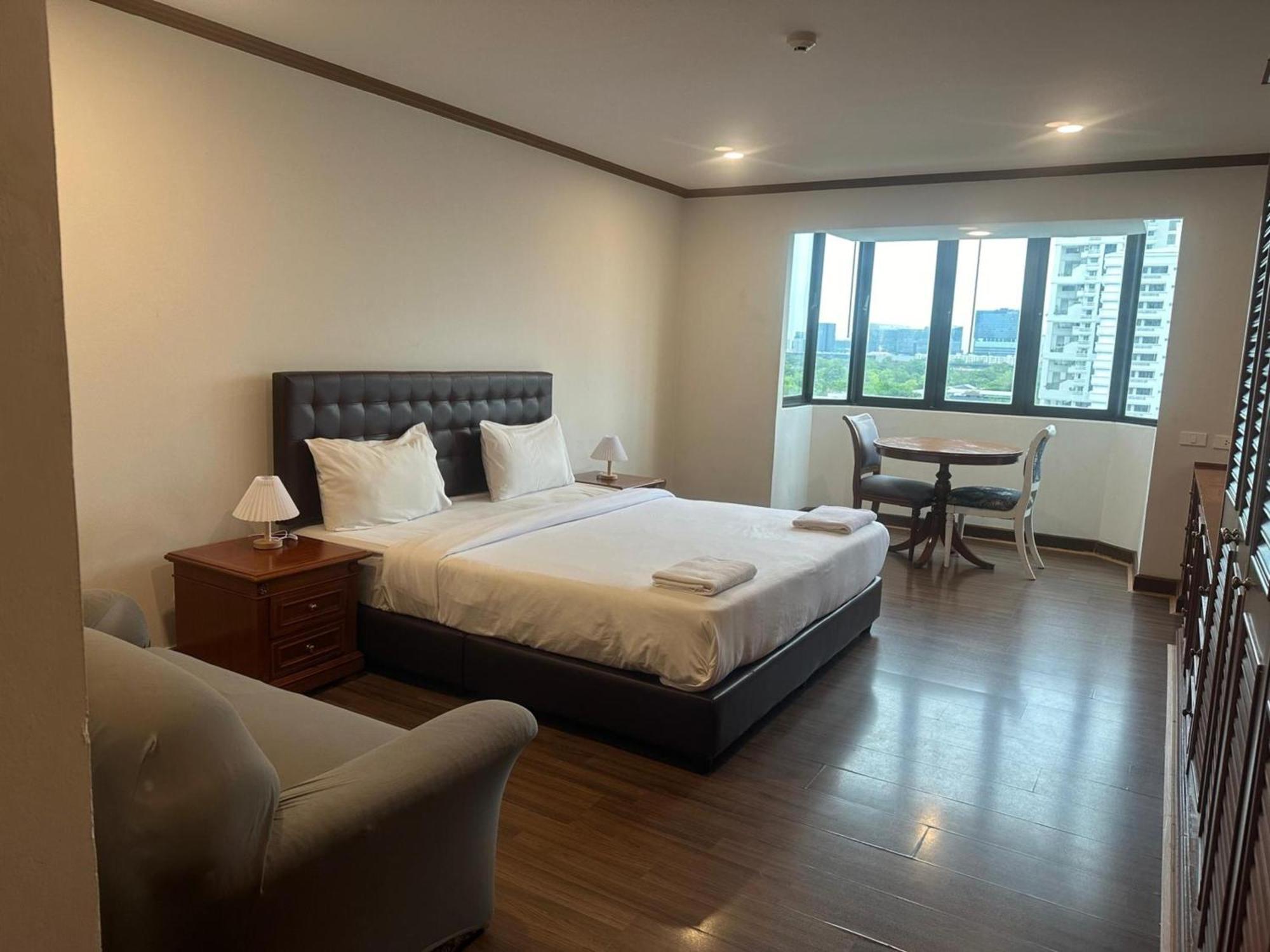 Omni Tower Cozy Apartments By Direct Rooms Bangkok Exterior photo