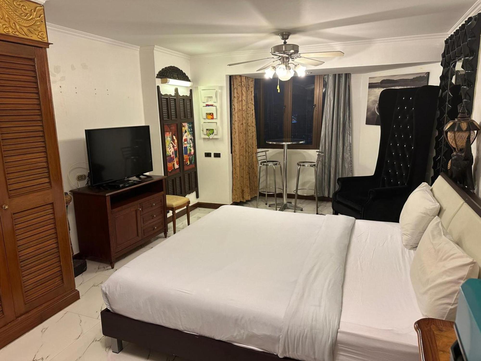 Omni Tower Cozy Apartments By Direct Rooms Bangkok Exterior photo