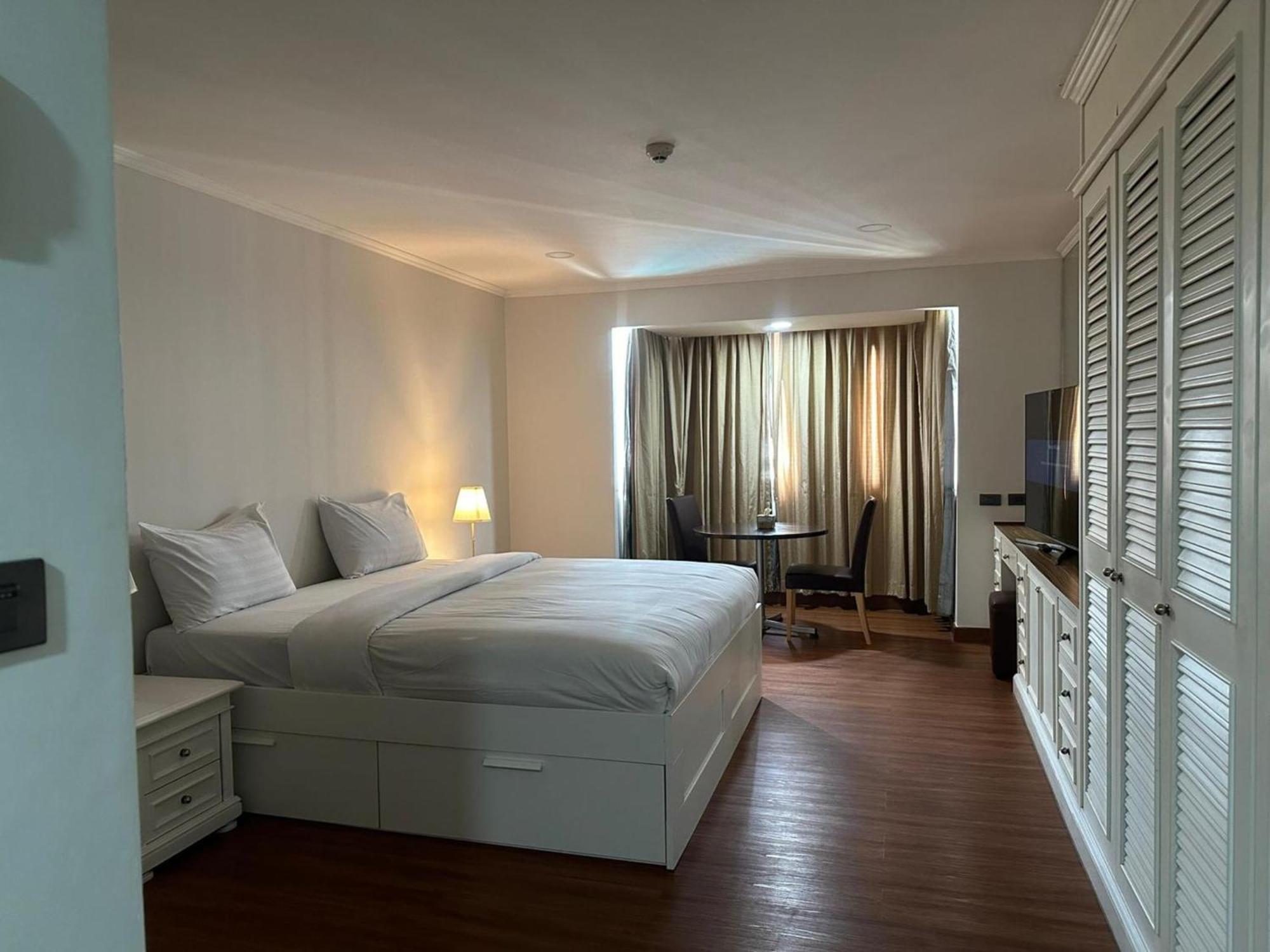 Omni Tower Cozy Apartments By Direct Rooms Bangkok Exterior photo