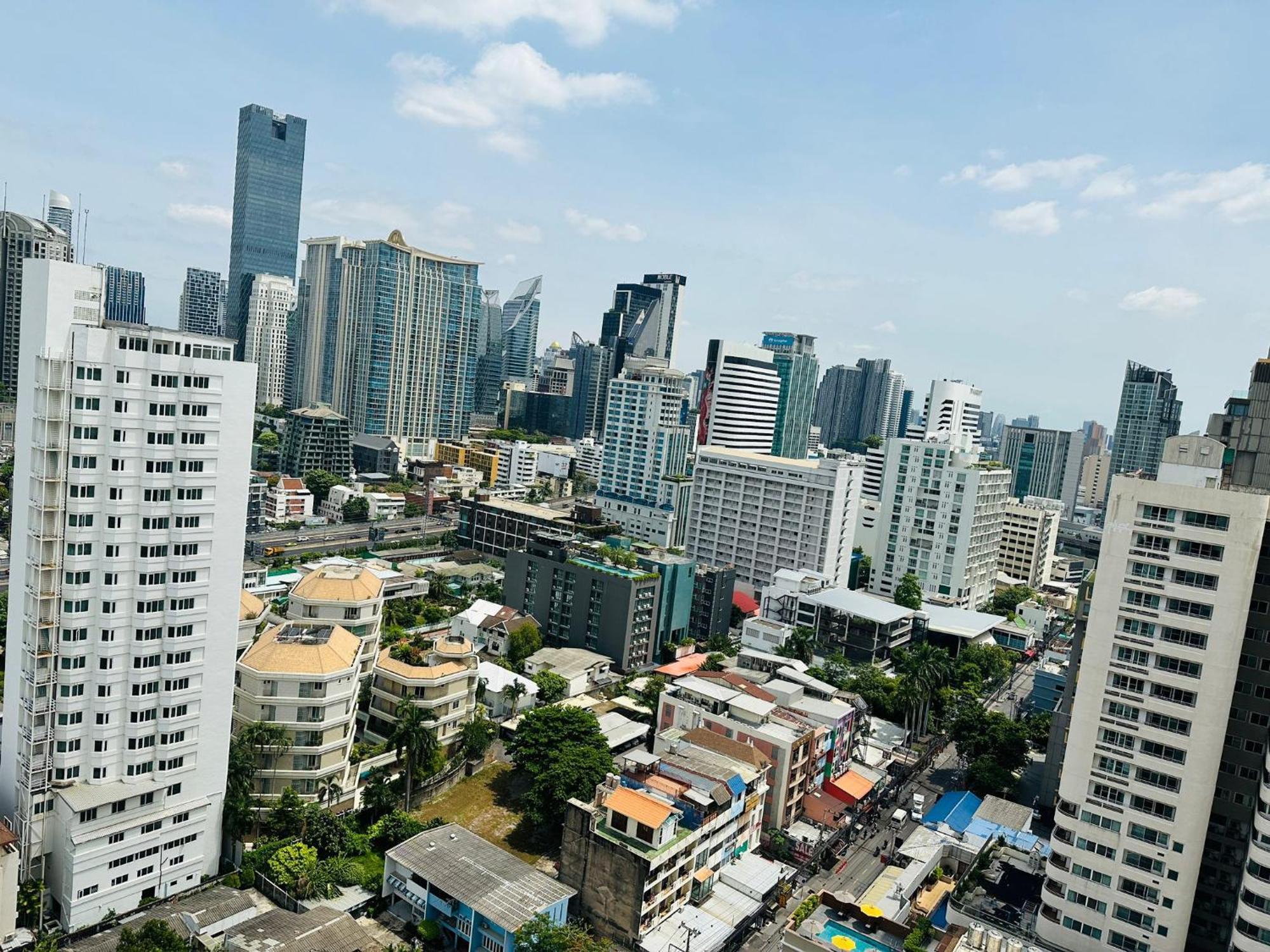 Omni Tower Cozy Apartments By Direct Rooms Bangkok Exterior photo
