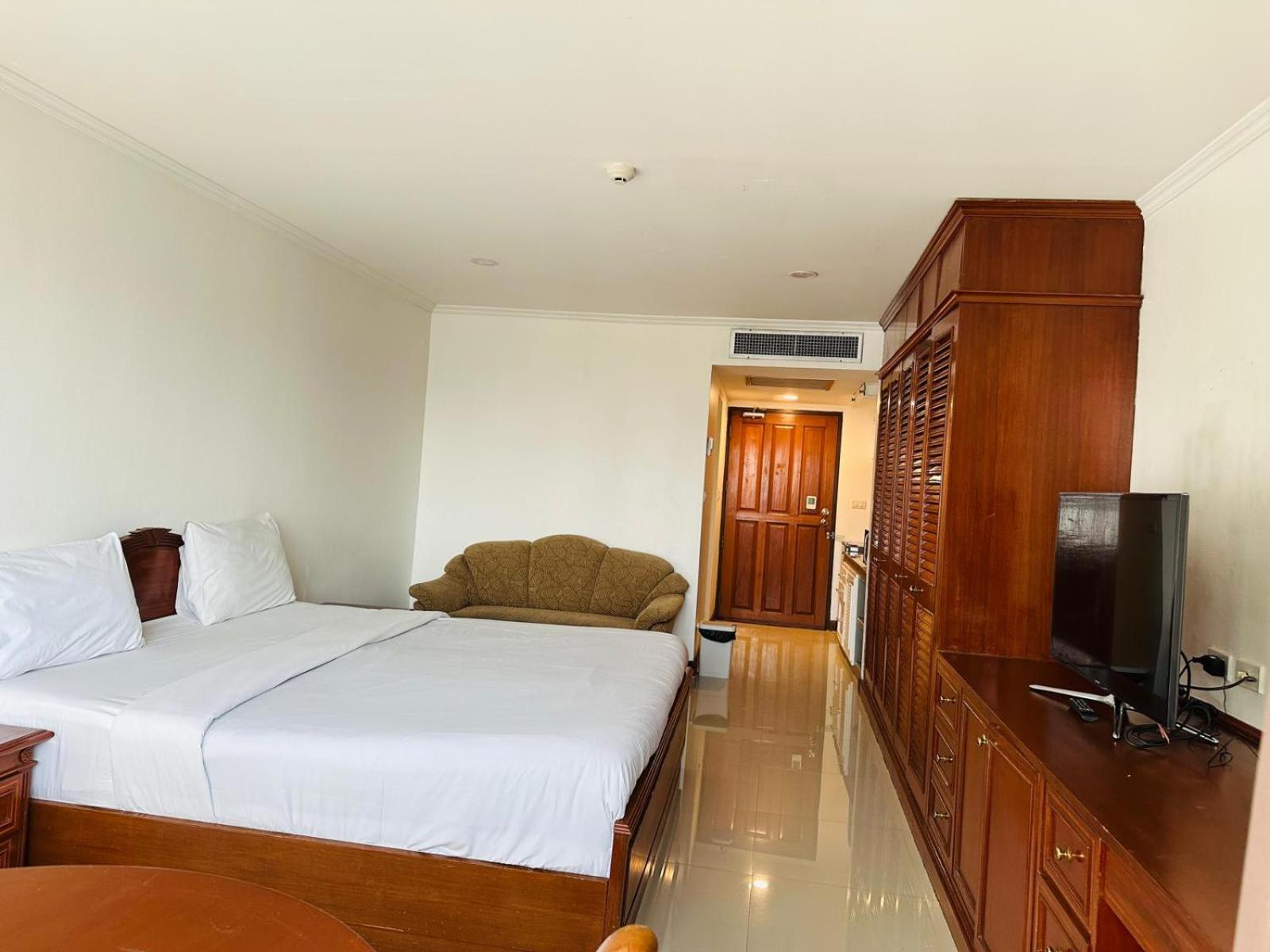 Omni Tower Cozy Apartments By Direct Rooms Bangkok Exterior photo