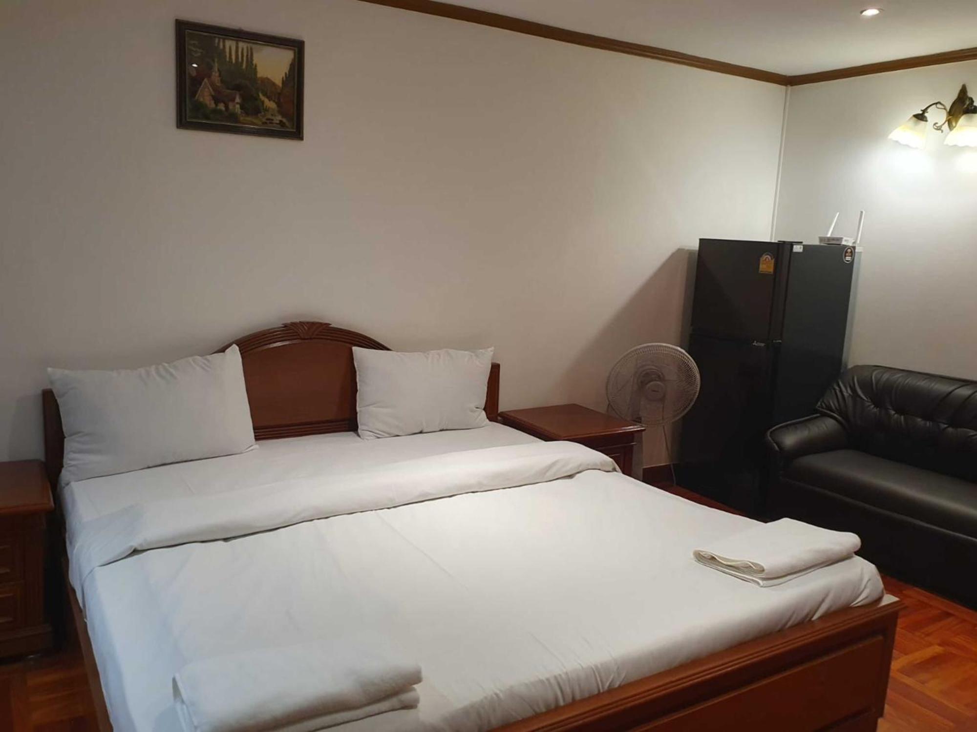 Omni Tower Cozy Apartments By Direct Rooms Bangkok Exterior photo