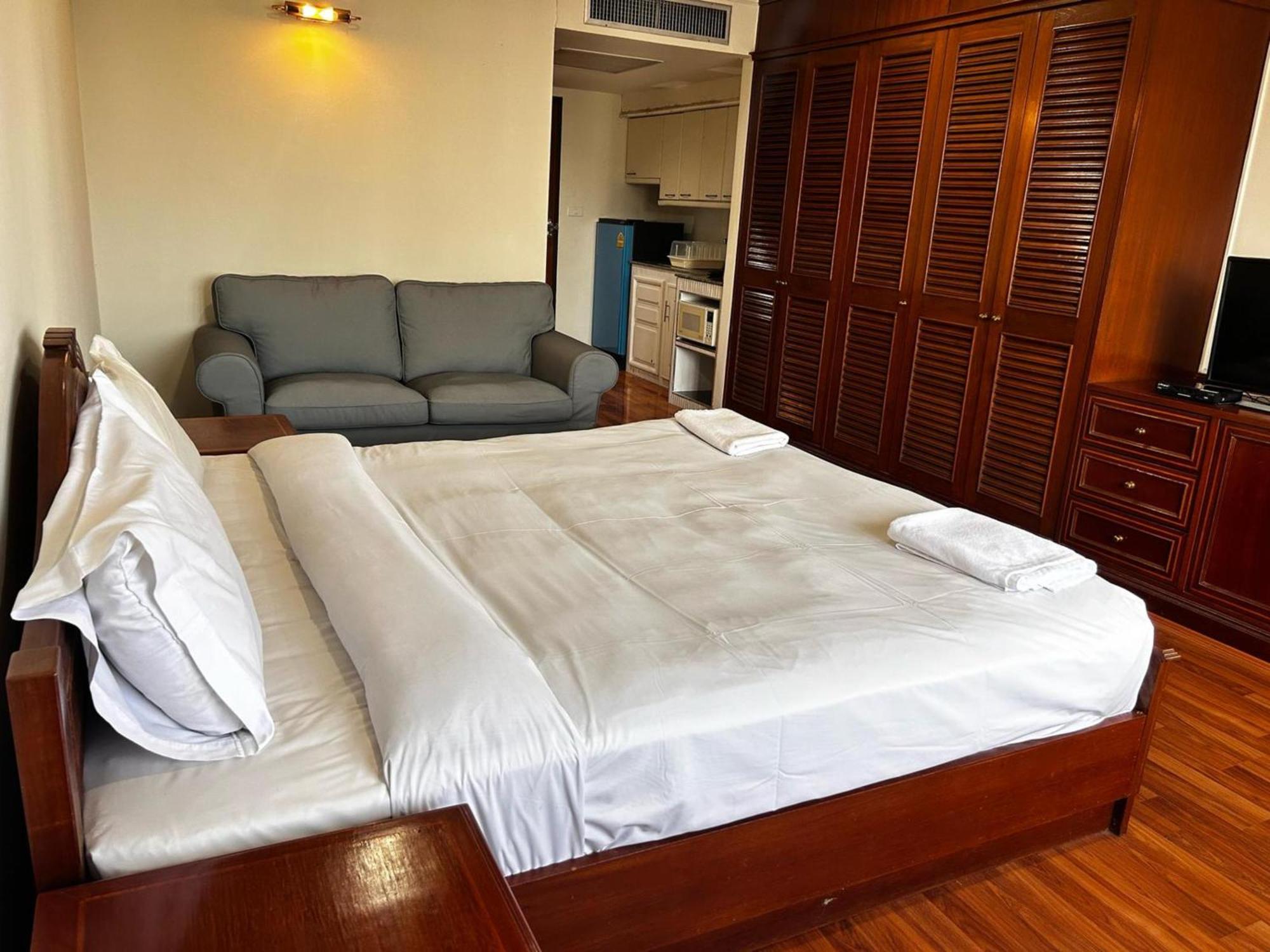 Omni Tower Cozy Apartments By Direct Rooms Bangkok Exterior photo
